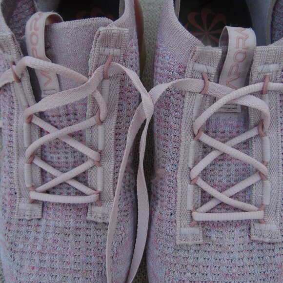 NIKE VAPORMAX WOMENS SIZE 7.5 OR 7 1/2 TRAINING RUNNING SHOES - Picture 12 of 16